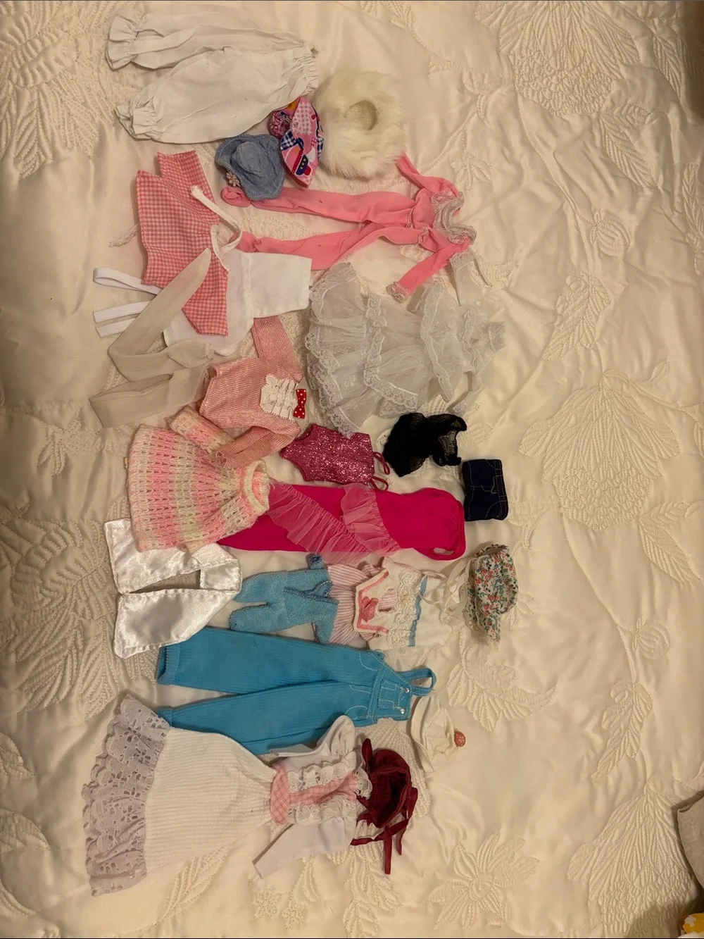 Assorted Pink & Blue Barbie/Other Clothing and Accessories Set